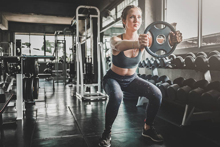 Bị thoái hóa cột sống có tập gym được không?