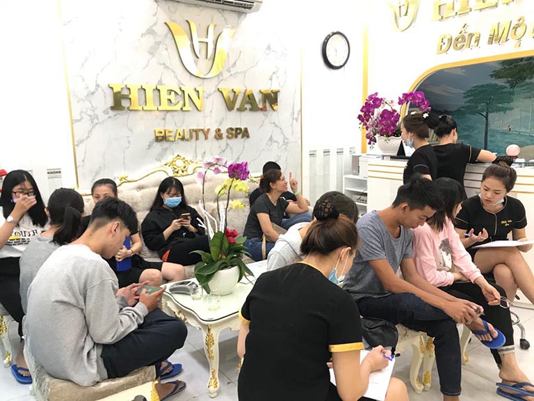 Hiền Vân Spa trị mụn uy tín tại TPHCM