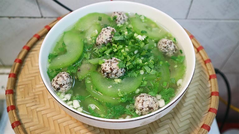 Canh bí đao có tác dụng thanh phế, mát vị