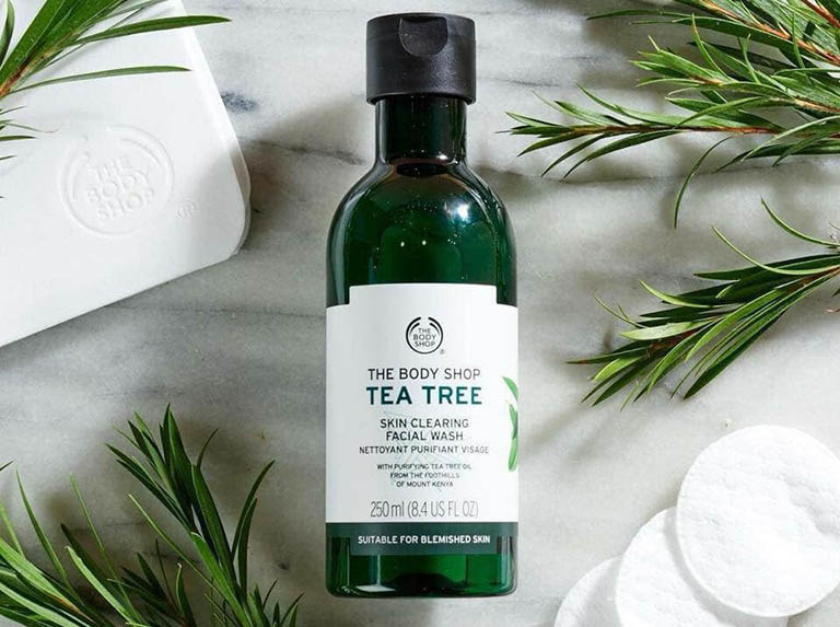 sữa rửa mặt trị viêm da tiết bã