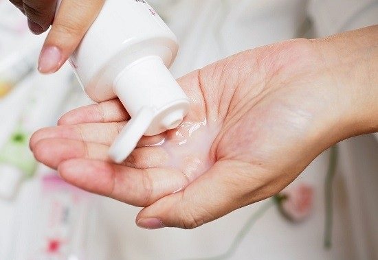 chăm sóc vùng kín sạch sẽ giúp đánh bay ra máu kinh màu đen tuổi dậy thì