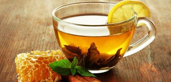 đau bụng kinh uống nước gì cho đỡ? Nước quế mật ong